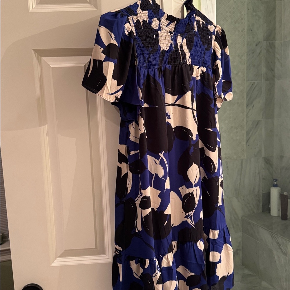 Sugarlips Blue, Black, Cream design Short sleeve Dress size Medium,